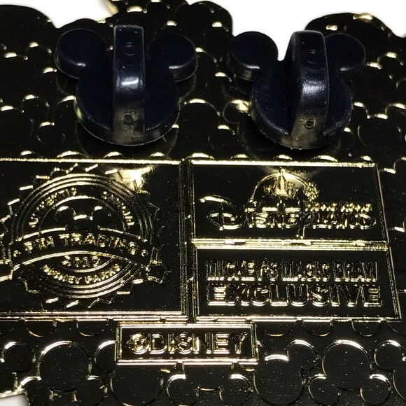 DISNEY Frozen Pin (Exclusive Limited Edition) - Picture 6 of 11